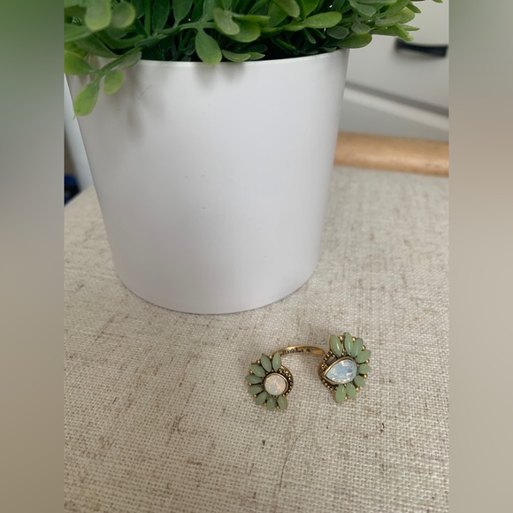 Stella & Dot Zinnia Split Stone Ring - Picture 6 of 6